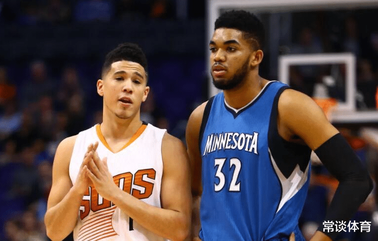 唐斯|保罗和布克一起发布和唐斯的旧照片，球迷猜测：太阳要组三巨头！