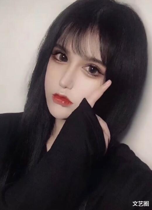 整容|180斤女网红被男友家暴,分手后甩80斤,减肥成功后又整容,如今大变样