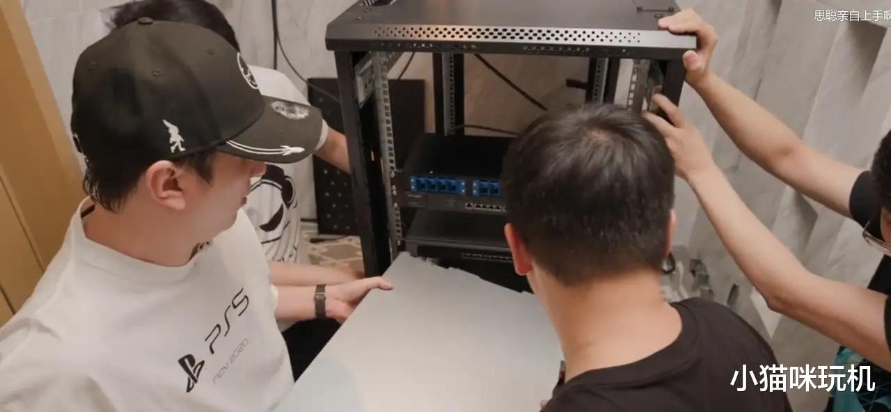 王思聪|王思聪将厕所改成了机房