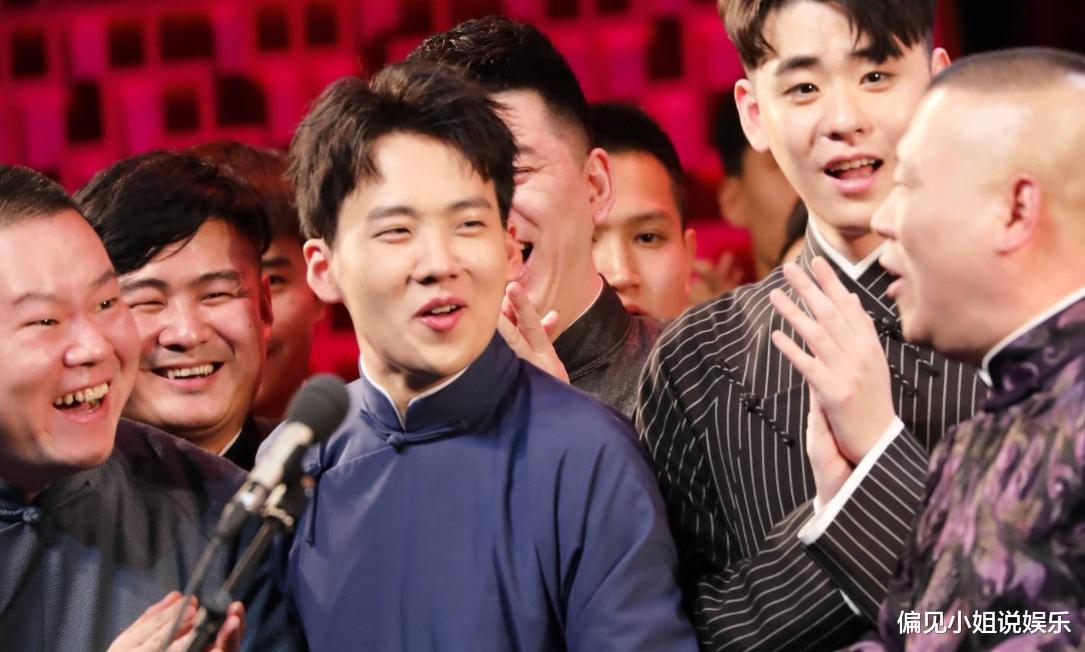 |一分钱难倒英雄汉！郭德纲徒弟为赚钱集体转型，搞直播花样百出