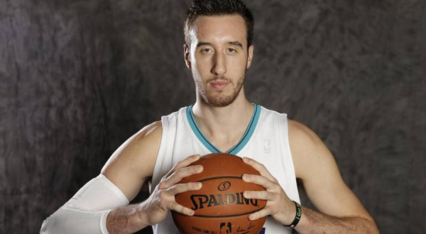篮网队|美评NBA本赛季十大“低薪高能”代表，这些球员不比威少香？