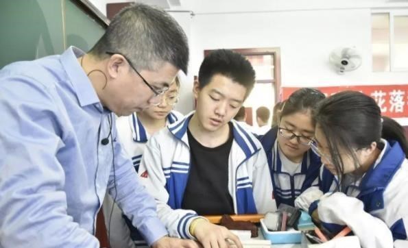 月落等风來|如何写请假条老师能秒批?文言文请假条火了,没点文化都不敢请假