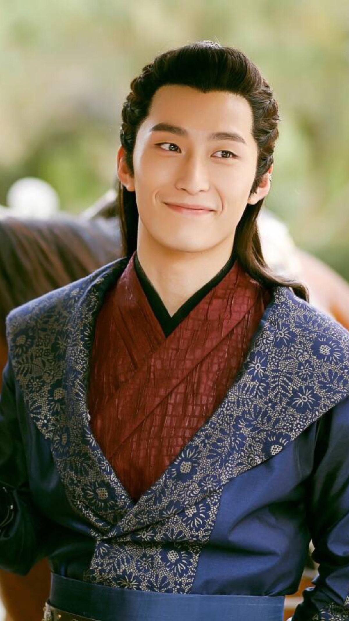 窦骁|说窦骁吃软饭我第一个不同意,看圈内人士怎么评价他?