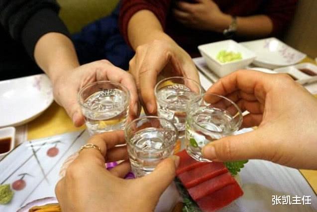 肝脏|若是酒后出现这4个表现,或许你不适合喝酒了,尽量早戒酒