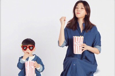 陈妍希|陈妍希儿子首次曝光，一家人开开心心