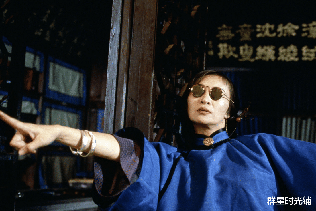 萧芳芳|“影后”萧芳芳：甩了谢贤的女人，晚年却向那英张惠妹跪下了