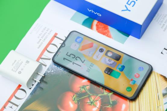 阿良 一起来聊聊vivo千元机—vivoY53s亲测