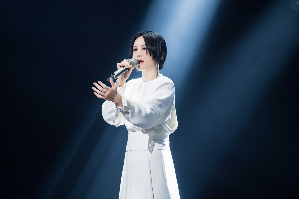 尚雯婕|细数那些被尚雯婕公司坑惨的艺人，难怪侯明昊不敢解约！