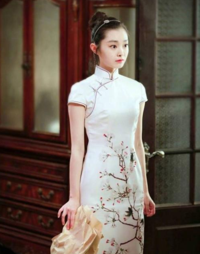 伪装者|《伪装者》5年后演员现状：女主无戏可拍，3位女配却红得发紫