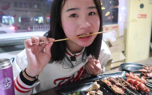 医生|多名医生呼吁停用，比烟酒还伤胃，很多人吃上瘾，医生：自毁肠胃，愚蠢