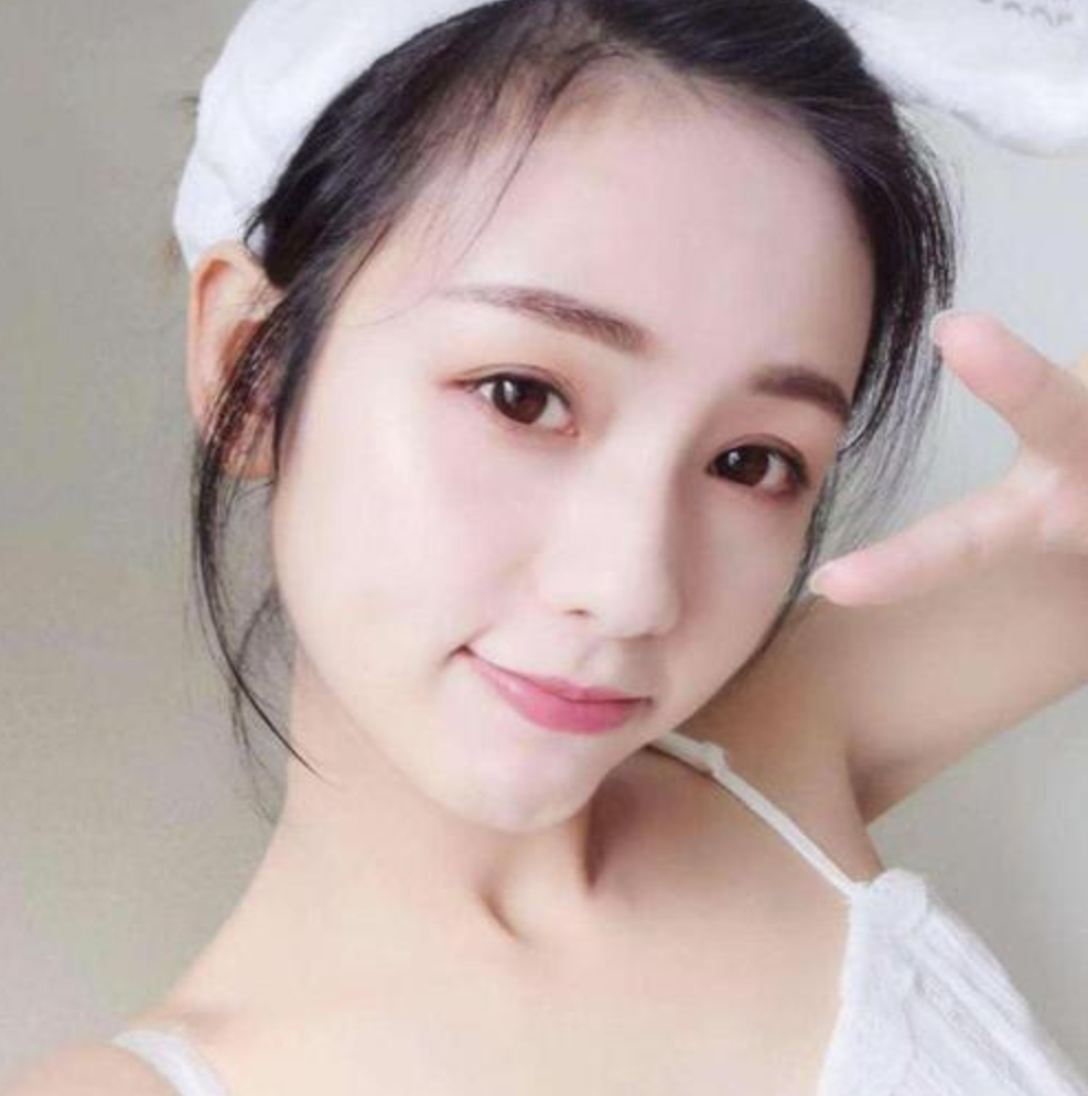 李佳琦|李佳琦多次力荐的精华液，明明实力不输SKII，却因价太低被看不起