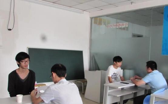 hr|双非硕士和985本科,用人单位更“喜欢”哪一个?HR的回答很现实