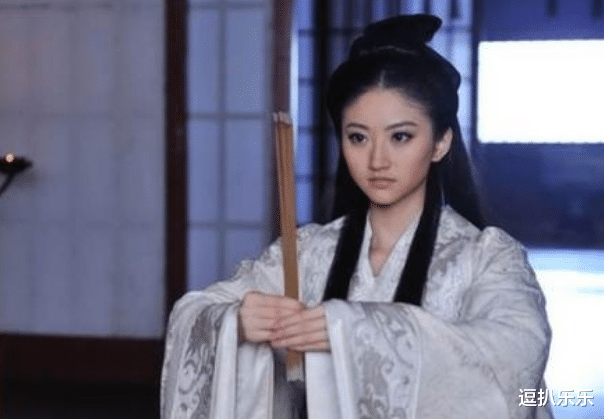 景甜|她曾是资源咖，如今“下降头衔”出演网剧，最后凭该剧打了翻身仗