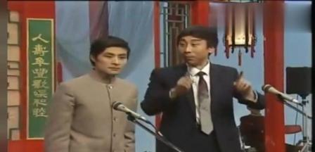 冯巩|出身名门却经历坎坷，荣登春晚32次的冯巩，终于退休了！