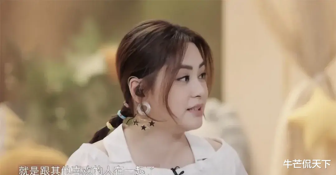 阿娇|40岁阿娇近照曝光，一年没见胖成\向太\，1米55的身高140斤的体重