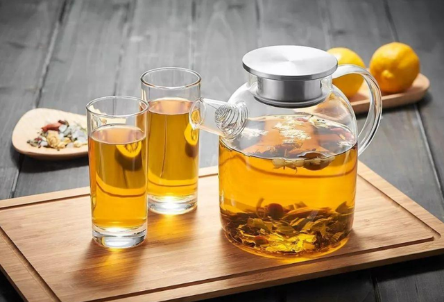 伴客未来 这4种食物堪称“嘌呤大户”，酒和海鲜上榜，第1名多数人不知道