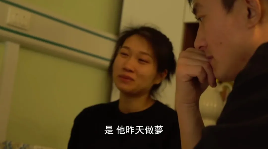 200多个孩子排着队,笑着走向死亡。