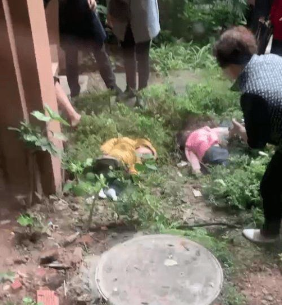 永晴说|因为新女友不接受自己有孩子，他亲手把自己的两个孩子扔下楼