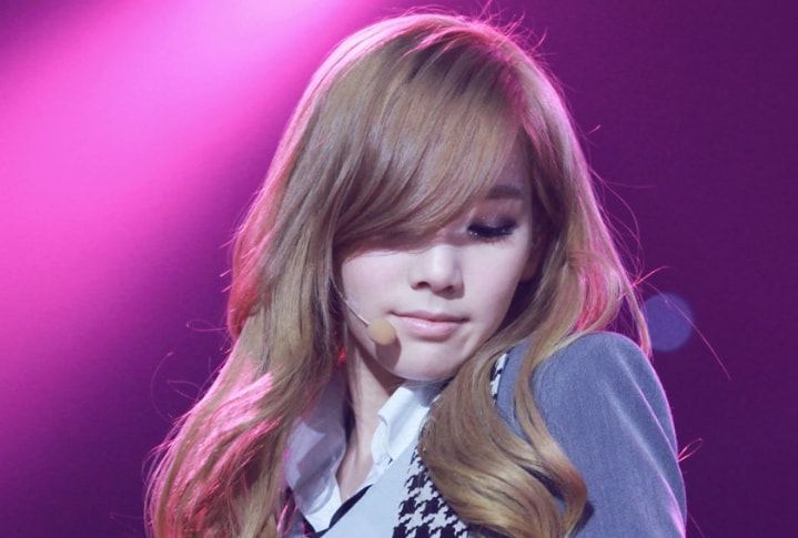 小姐姐|她曾出道即巅峰，却因谣言患上抑郁症，更是遭房地产诈骗10亿韩元