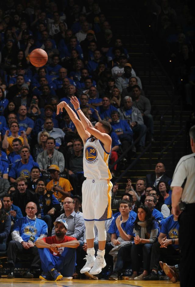 斯蒂芬·库里|库里打到退役，大概可以投进多少个三分球？