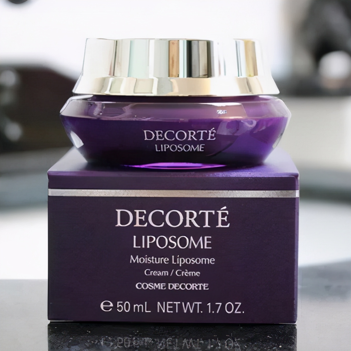 老吴潮鞋|美白补水面霜推荐：改善肌肤水油平衡，让肤质会变得很细腻紧致