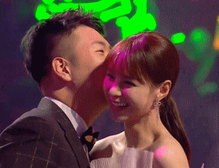 沈梦辰|真分手了？杜海涛清空8年恩爱照片，沈梦辰一条朋友圈曝光真相