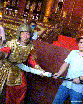 朱小燕聊情感|当男孩和女孩在一起约会时,身体会产生热反应吗?”哈哈哈哈,这太真实了