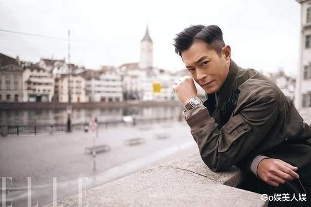 爱国|10位香港爱国明星，有的想要内地身份证，有的曾将国旗披在身上