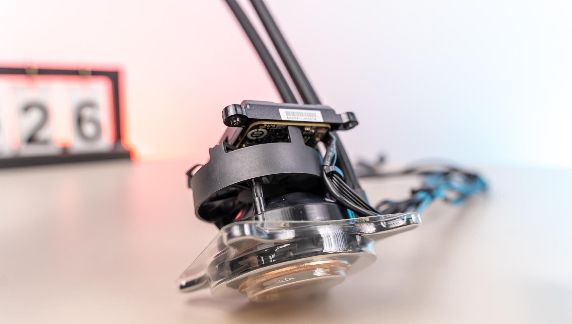 CPU|外观精致漂亮,性能非常强大、微星寒霜K360一体式水冷散热 评测