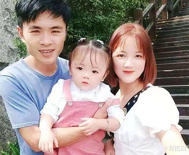 十月忆白 生活所迫:外卖员背着五个月大的孩子送餐,如今女儿一笑萌翻网友