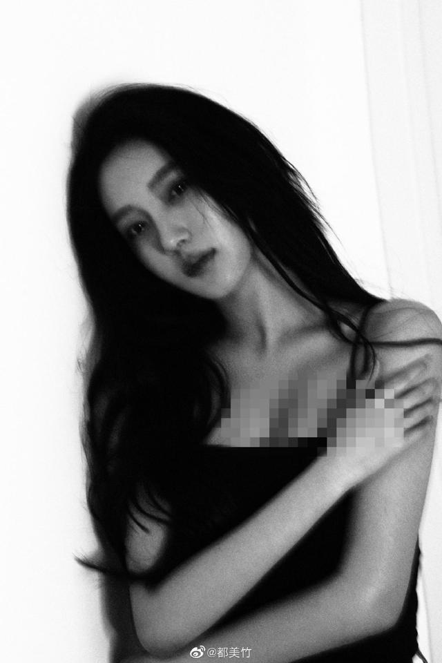 |19岁都美竹晒黑白美照, 帧帧大片既视感, 网友直呼：难怪有人犯错误
