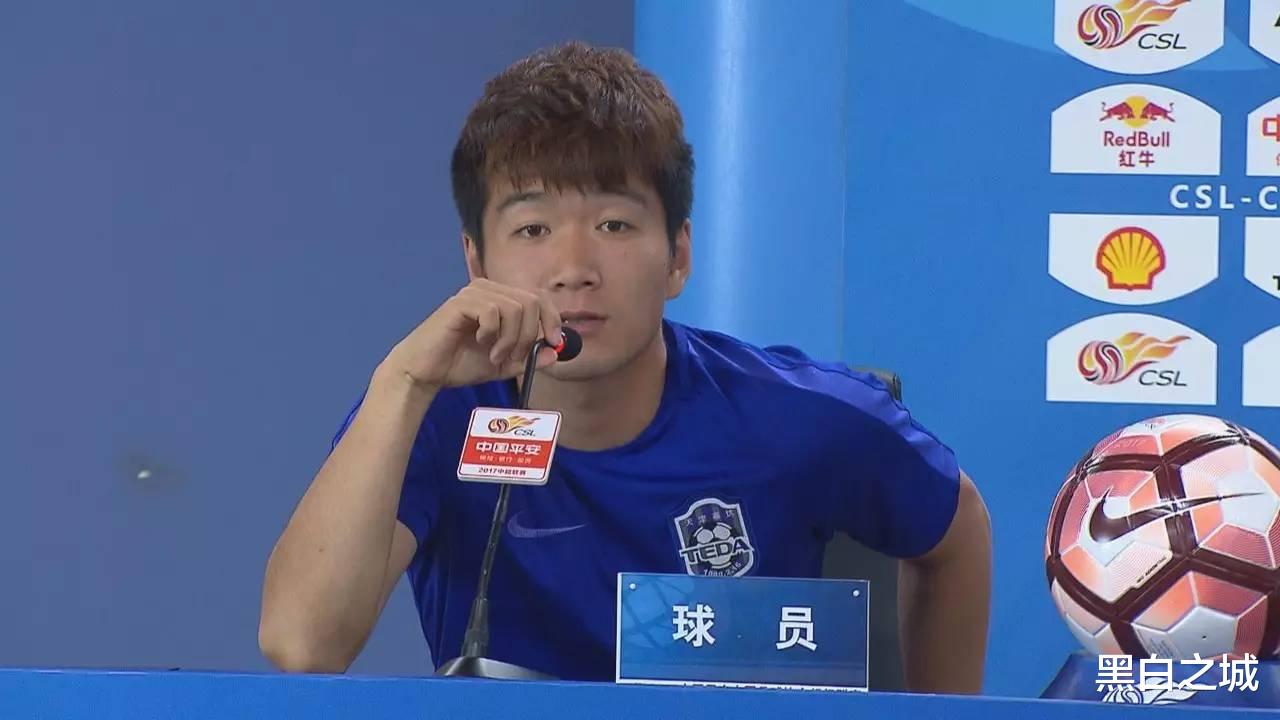 巴塞羅那|中超誕生影帝級球員：31歲國腳踢廢對手！隨后假裝受傷倒地