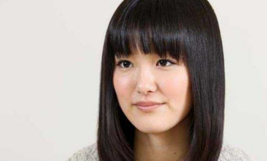 整容|她12岁因一部戏红遍中日，长相太美被禁止整容，如今却长成这样