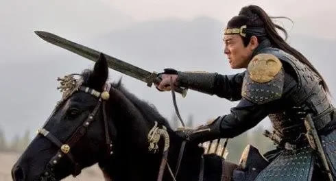 李连杰|影坛片酬最贵的5个人，李连杰十几分钟1.2亿，而他一个系列赚16亿