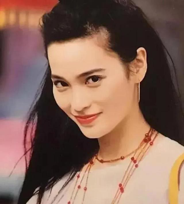 迪丽热巴|为500万拒绝吴京，如今吴京成叔圈顶流，娶谢楠连生两子