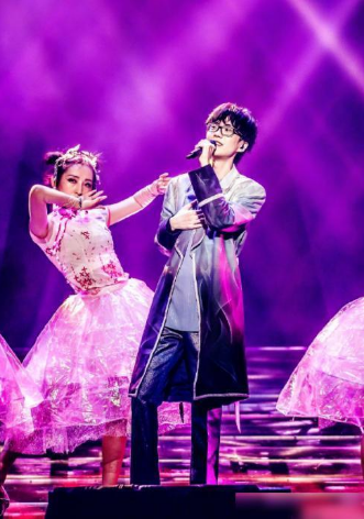 娱乐圈|他是国内唯一不混娱乐圈歌手，演唱会从不宣传，却每场都一抢而空