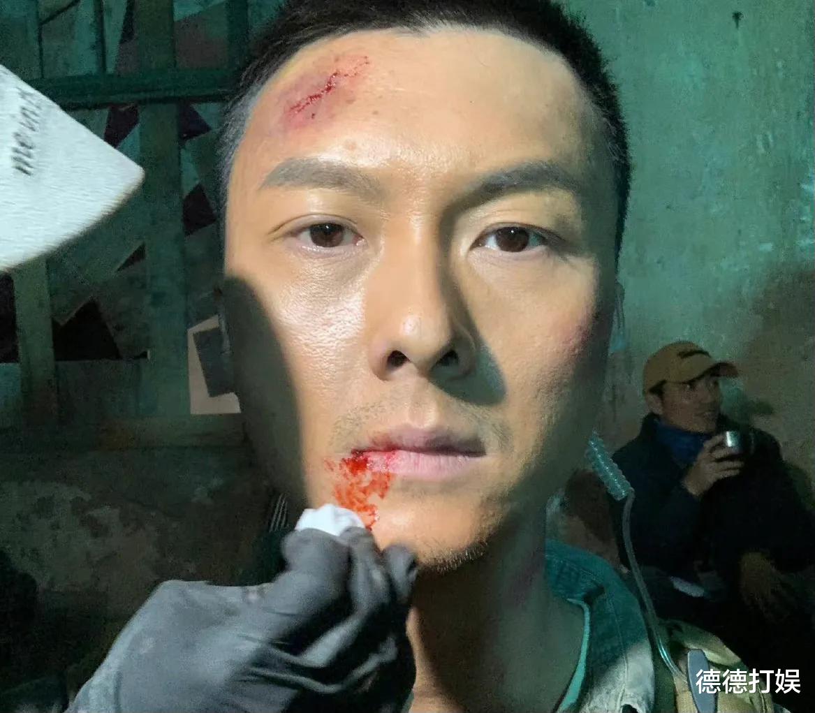 陈自瑶|黄浩信与老婆陈自瑶罕见互动，交流略显客套，两人感情至今还是迷