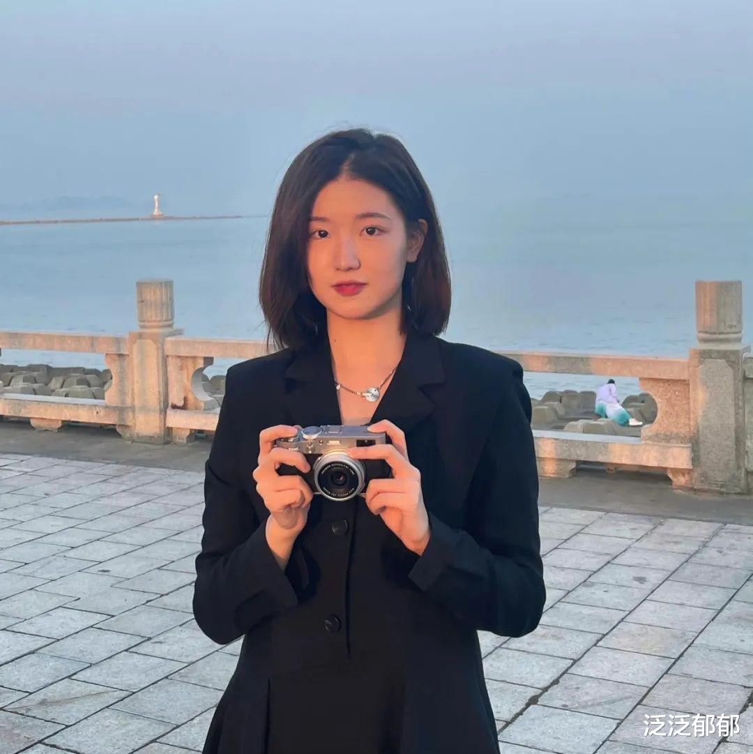 虞书欣|董明珠的接班人被嘲土、胖、丑,23岁的孟羽童为何跌落神坛?