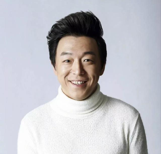 肖战|黄渤凌晨回应,别人的手是不可能牵的,我老婆是我的公主和靠山