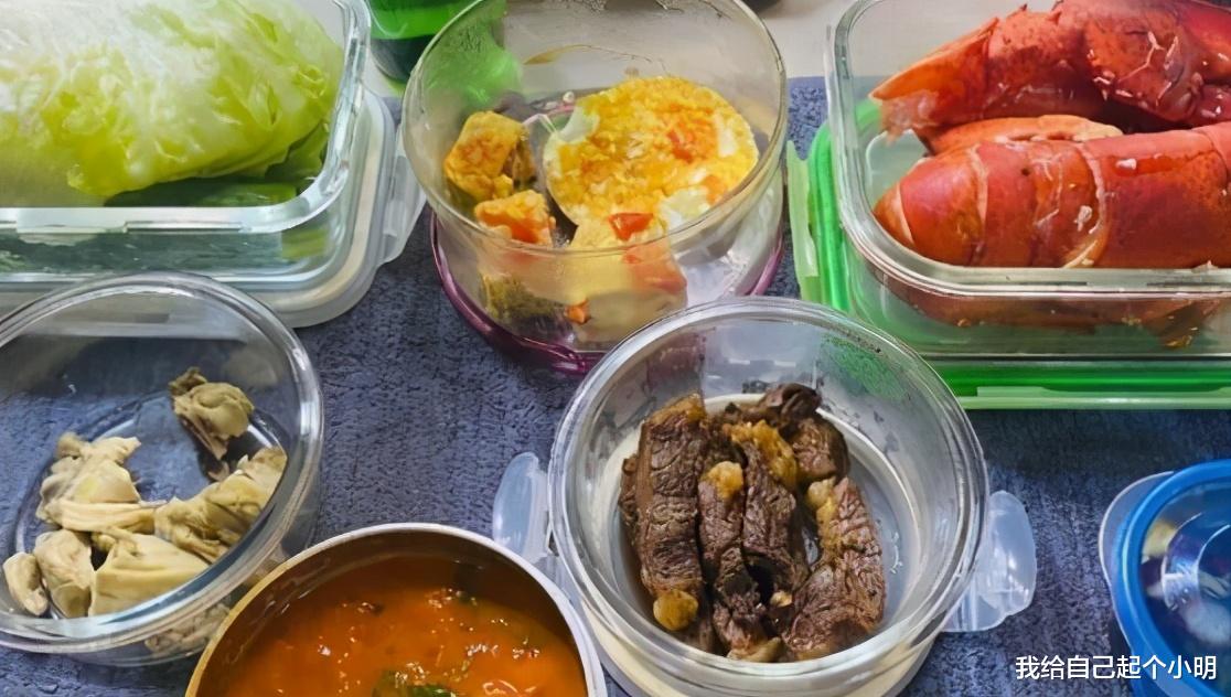 关晓彤|关晓彤晒减肥餐，一周7天不重样，难怪又瘦又美