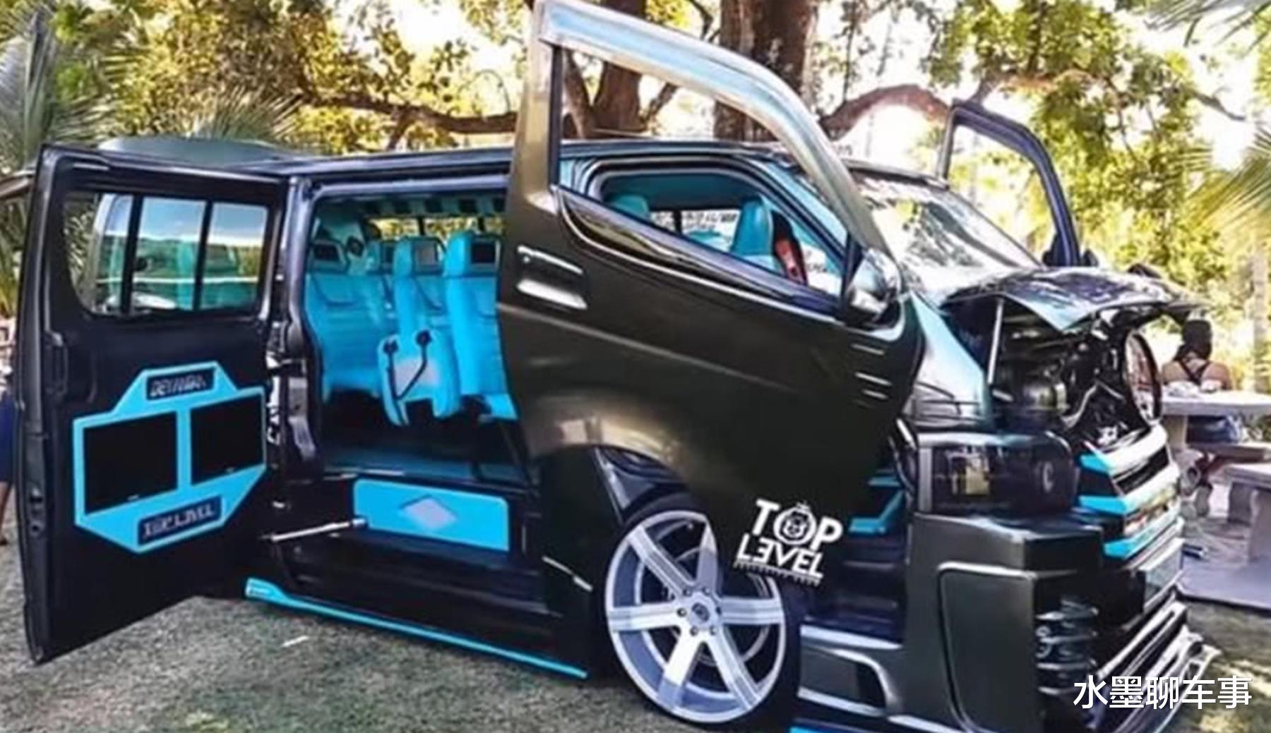 丰田埃尔法|价值3万的五菱宏光，车主花30万进行改装后，气场不输埃尔法