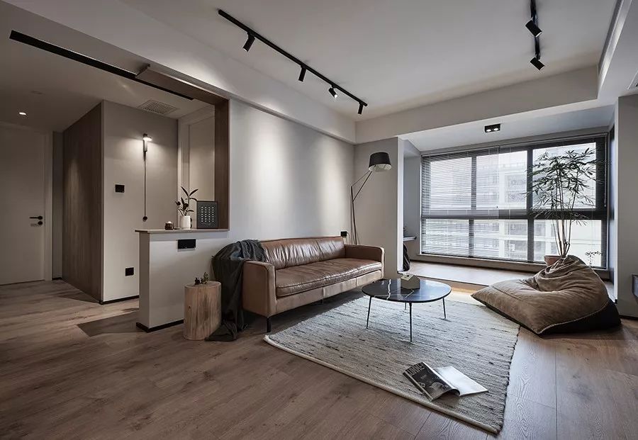 越来越多的人不装吊灯了，现在流行这样装，氛围感瞬间拉满！