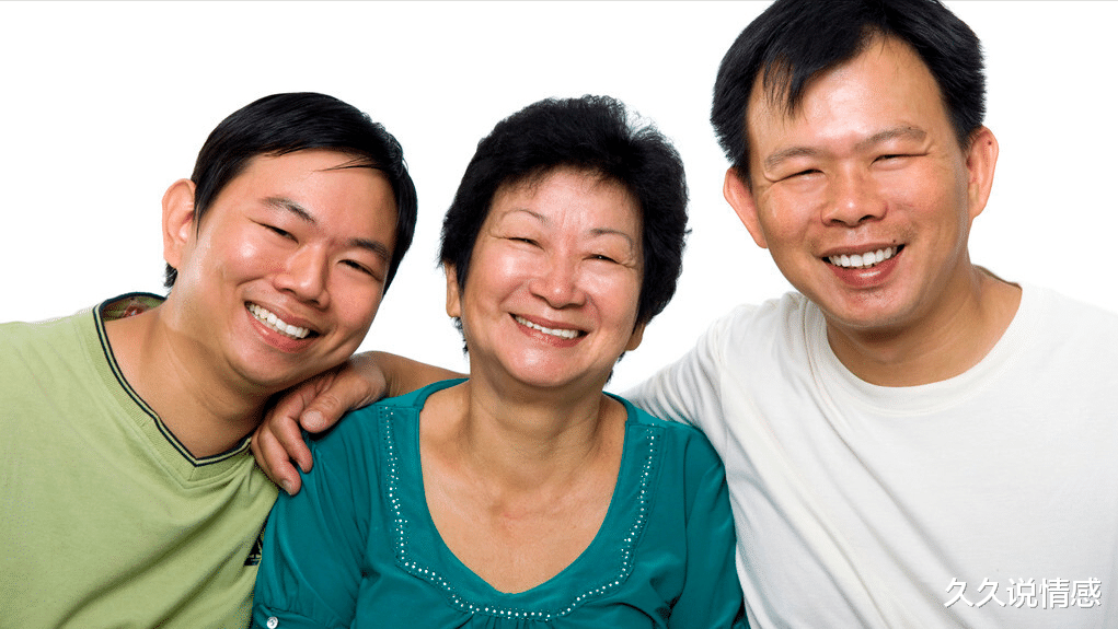 久久说情感|“人老珠黄，谁会要你？”5年后儿子婚礼上再遇前妻，我愣在原地