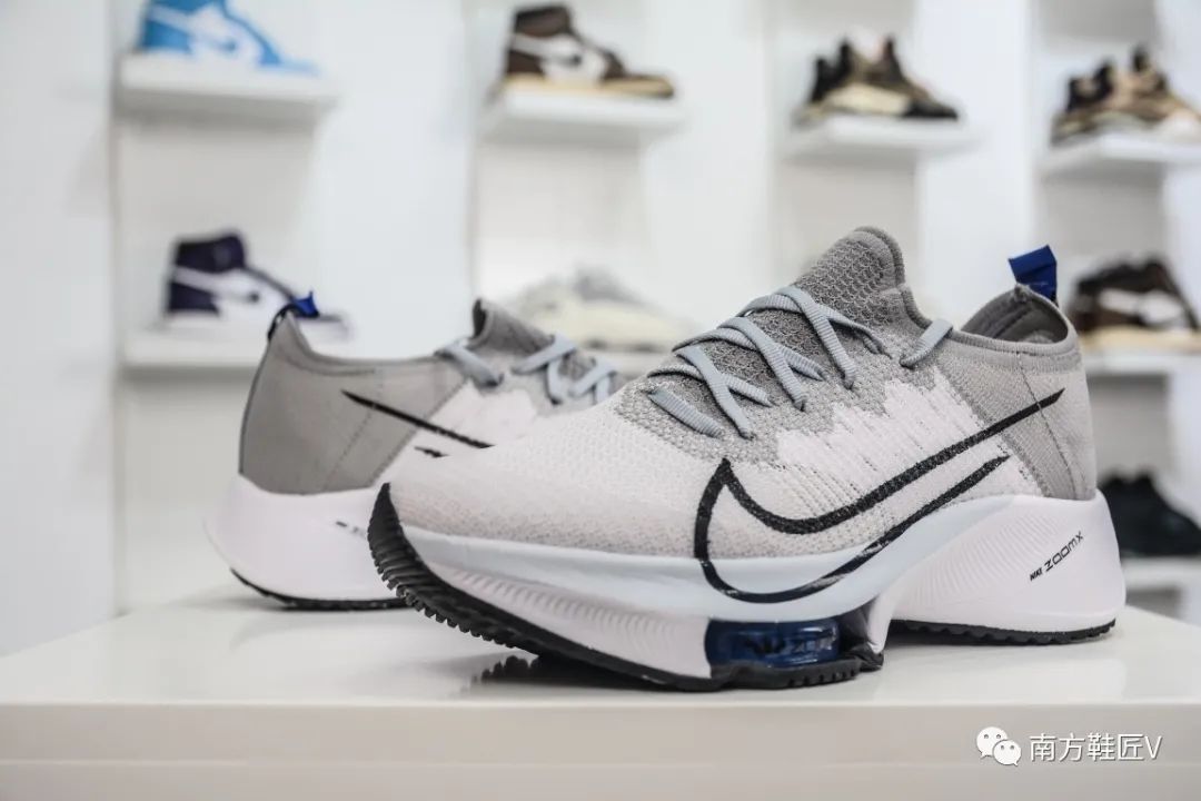 南方鞋匠|Nike Air Zoom Alphafly NEXT 超强马拉松跑鞋,夜跑选手推荐款?