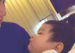 陈妍希|陈妍希发布新歌mv,儿子正脸首次曝光,小星星眉清目秀像爸爸陈晓