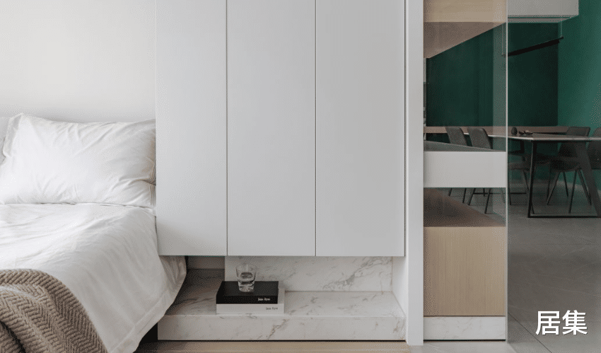 客厅也可以做书房,在家就能欣赏长江美景,享受潮流的独特美感