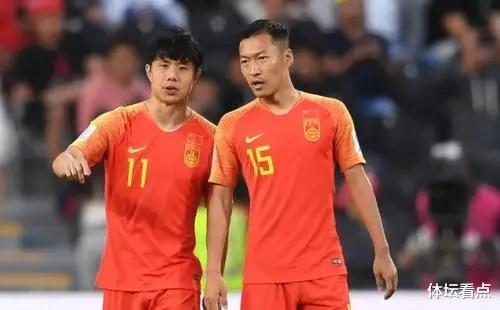 籃網(wǎng)隊(duì)|CCTV5直播！國(guó)足VS馬代目標(biāo)鎖定，李鐵放棄踩場(chǎng)，五大輪換有望首發(fā)