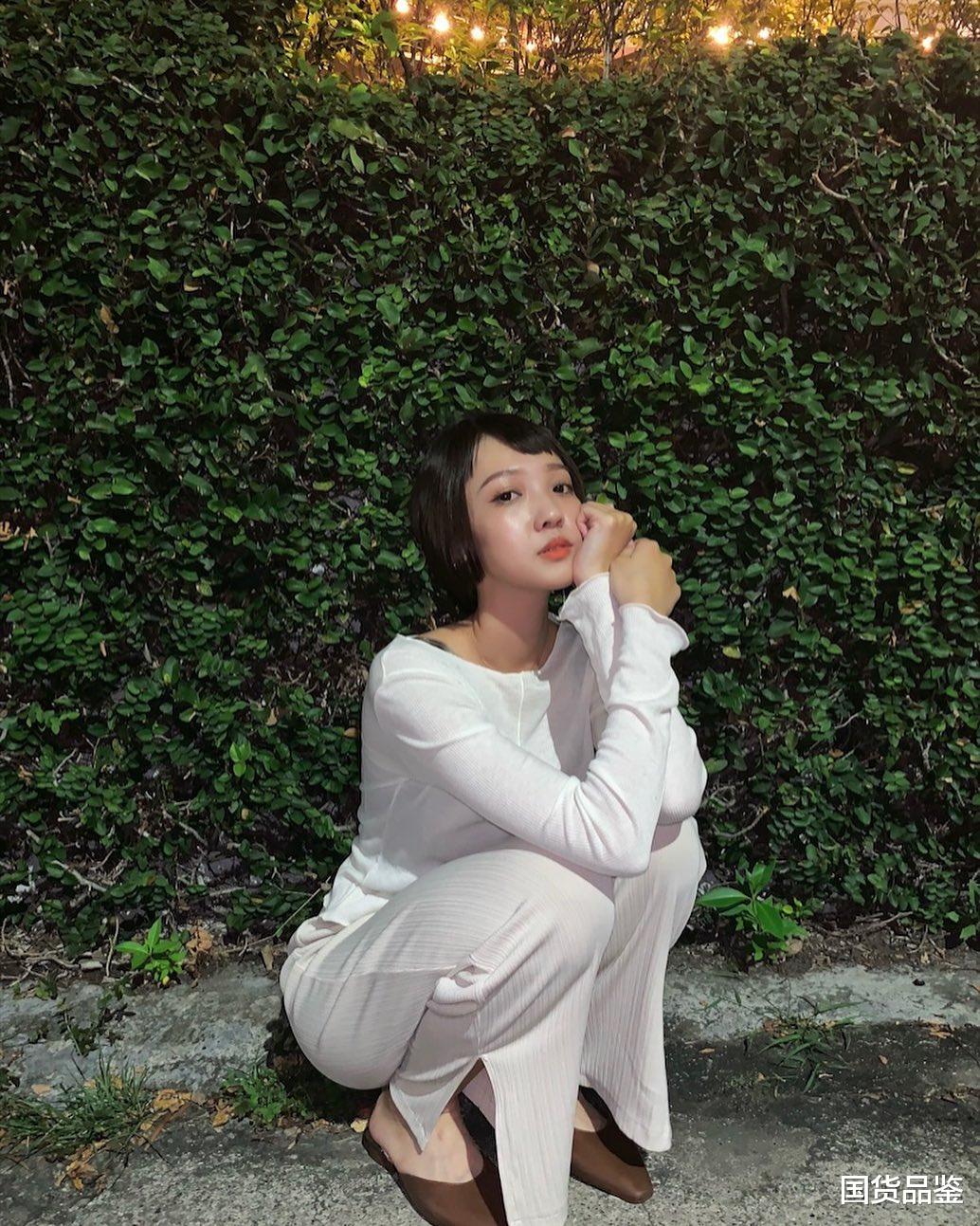水果 长相清新单纯极具粉嫩少女感的正妹彩妆师——Bonny