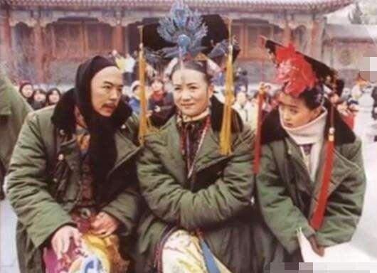 赵薇|20年前拍《还珠格格》赵薇抱过小沈阳？小沈阳询问，赵薇2字回应