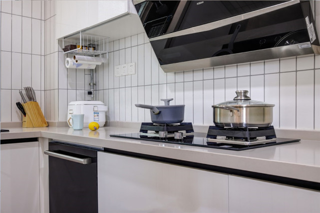 |103平现代风三居室，就这样你还嫌小真是不知足